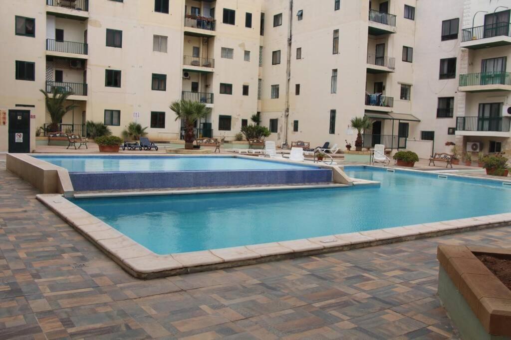 Deluxe Apartment With Pool In The Heart Of St Pauls Bay St. Paul's Bay Exterior photo