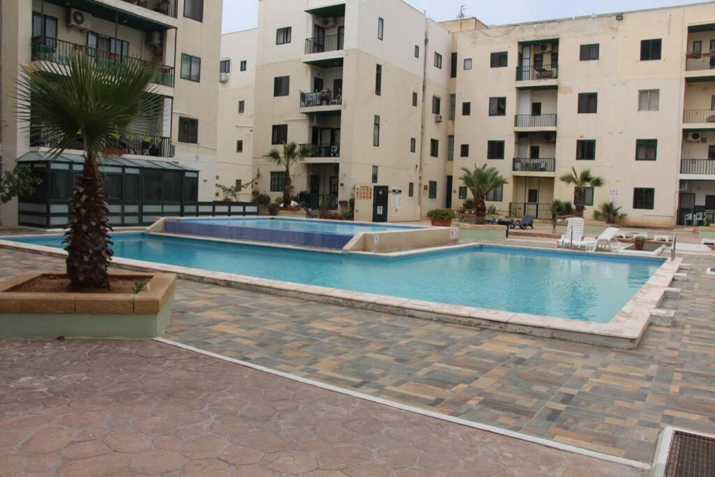 Deluxe Apartment With Pool In The Heart Of St Pauls Bay St. Paul's Bay Exterior photo